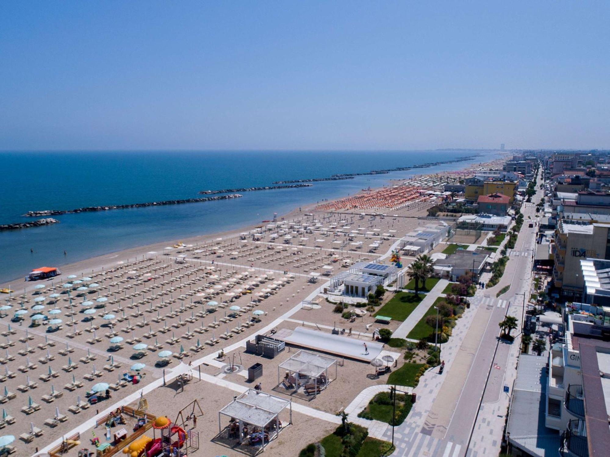 Mercure Hotel Rimini Artis Екстериор снимка