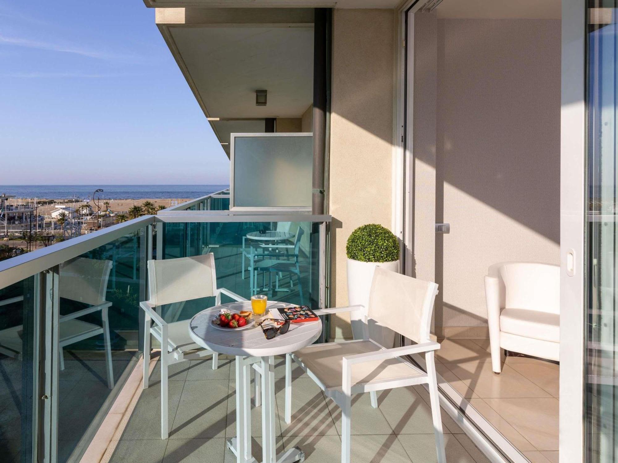 Mercure Hotel Rimini Artis Екстериор снимка